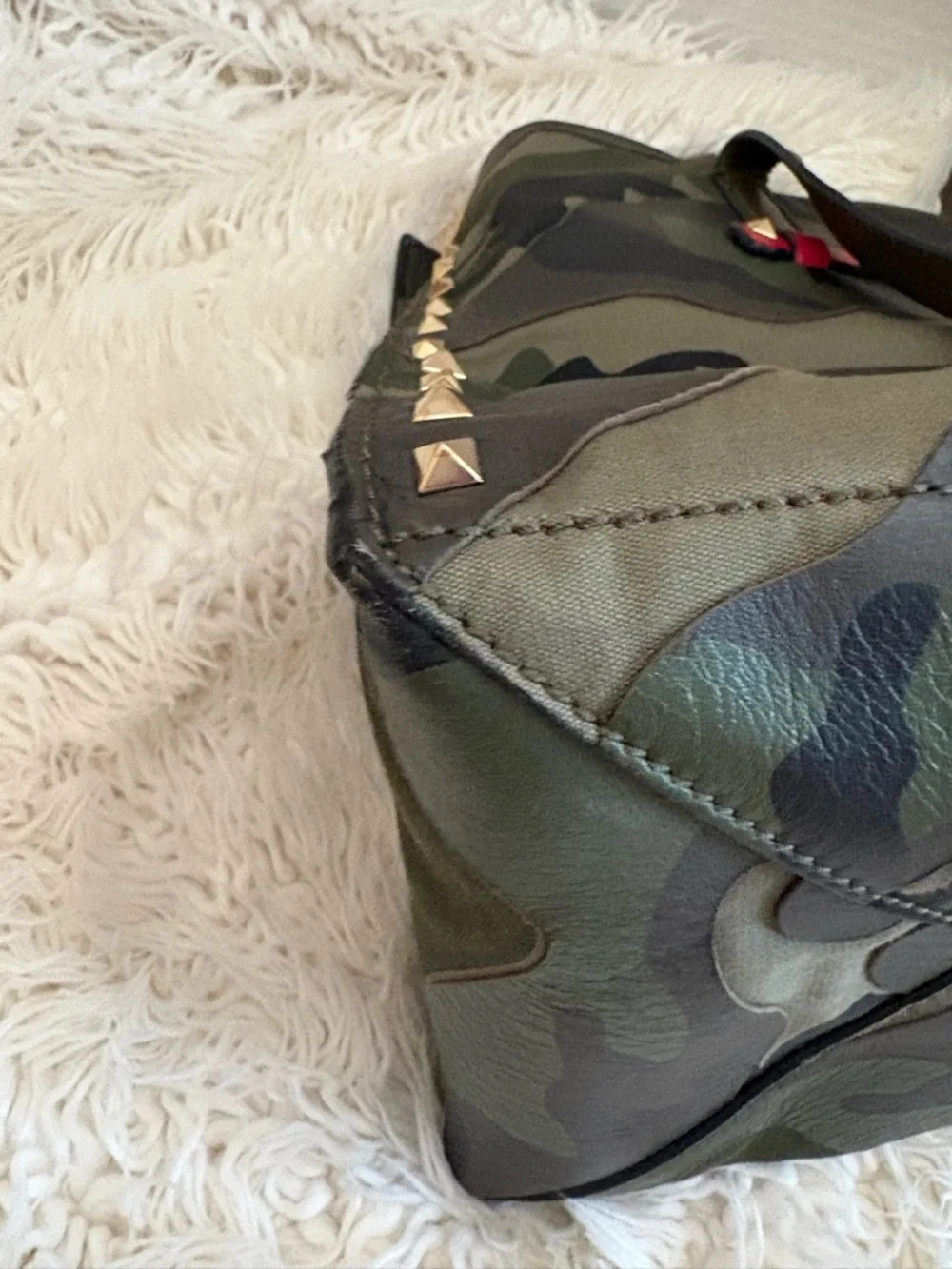Authentic Valentino Rockstud Reversible
Camouflage Camo Tote - Picture 8 of 15